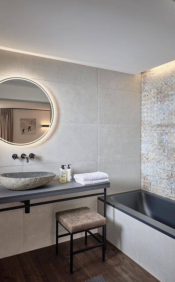 Newly renovated rooms & suites